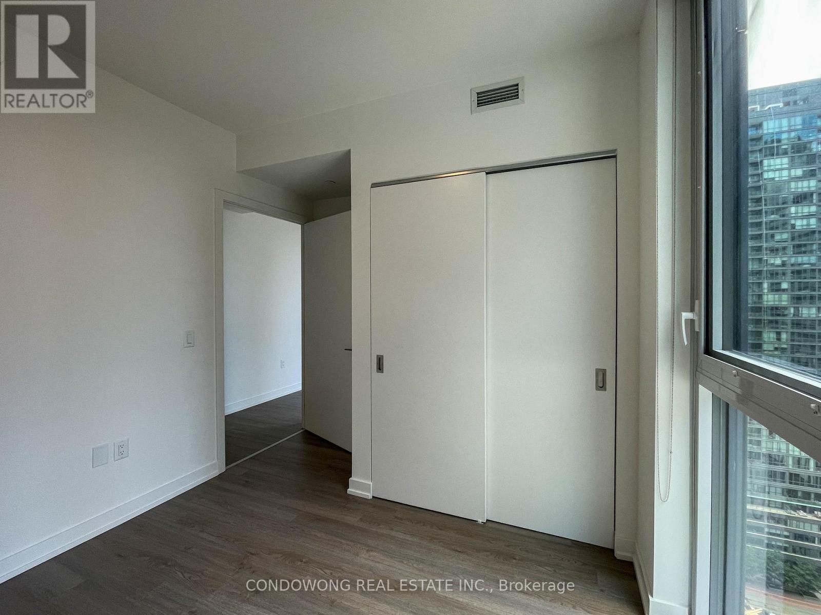 2003 - 357 King Street W, Toronto, Ontario  M5V 0S7 - Photo 13 - C12177512