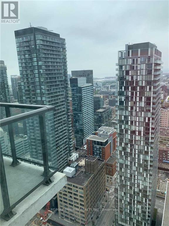 3903 - 290 Adelaide Street W, Toronto, Ontario  M5V 1P6 - Photo 15 - C12177518