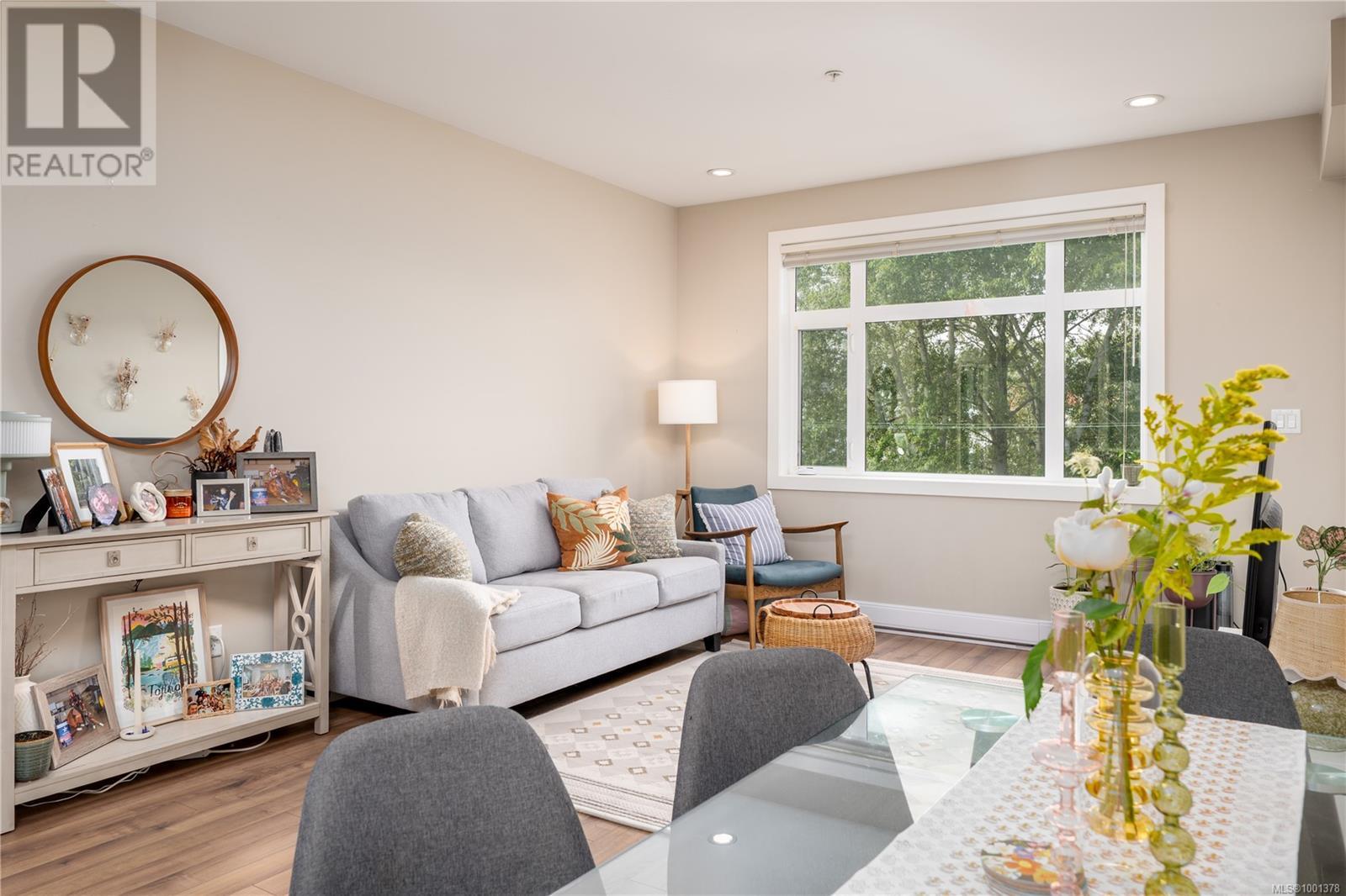 310 2655 Sooke Rd, Langford, British Columbia  V9B 1Y3 - Photo 4 - 1001378