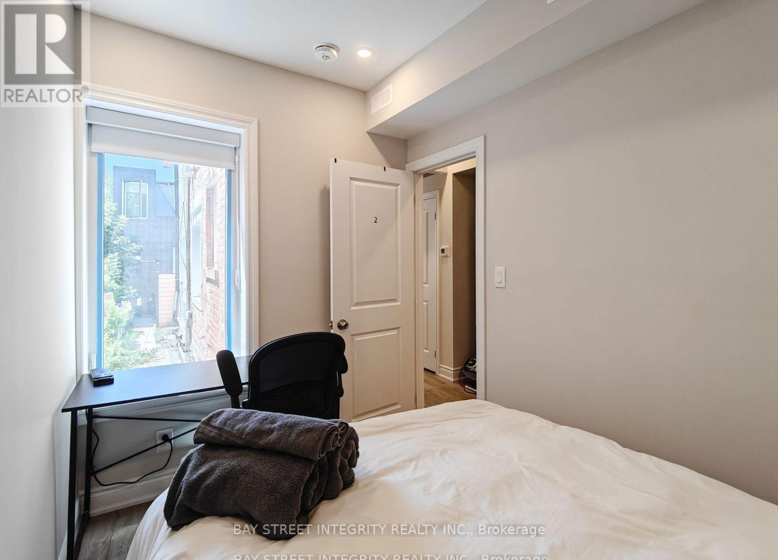 Unit 1 - 598 Crawford Street, Toronto, Ontario  M6G 3K2 - Photo 10 - C12007351