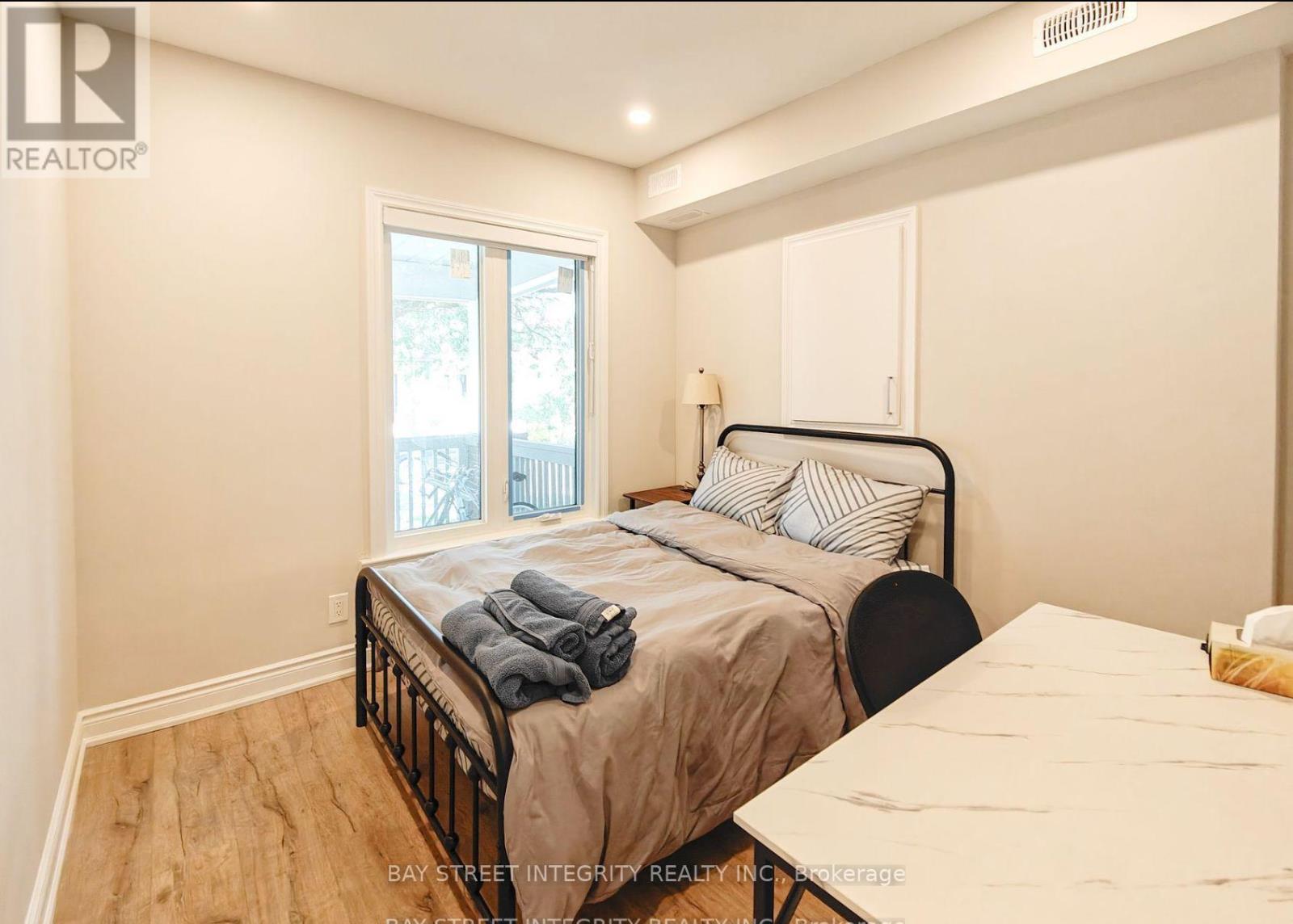 Unit 1 - 598 Crawford Street, Toronto, Ontario  M6G 3K2 - Photo 7 - C12007351