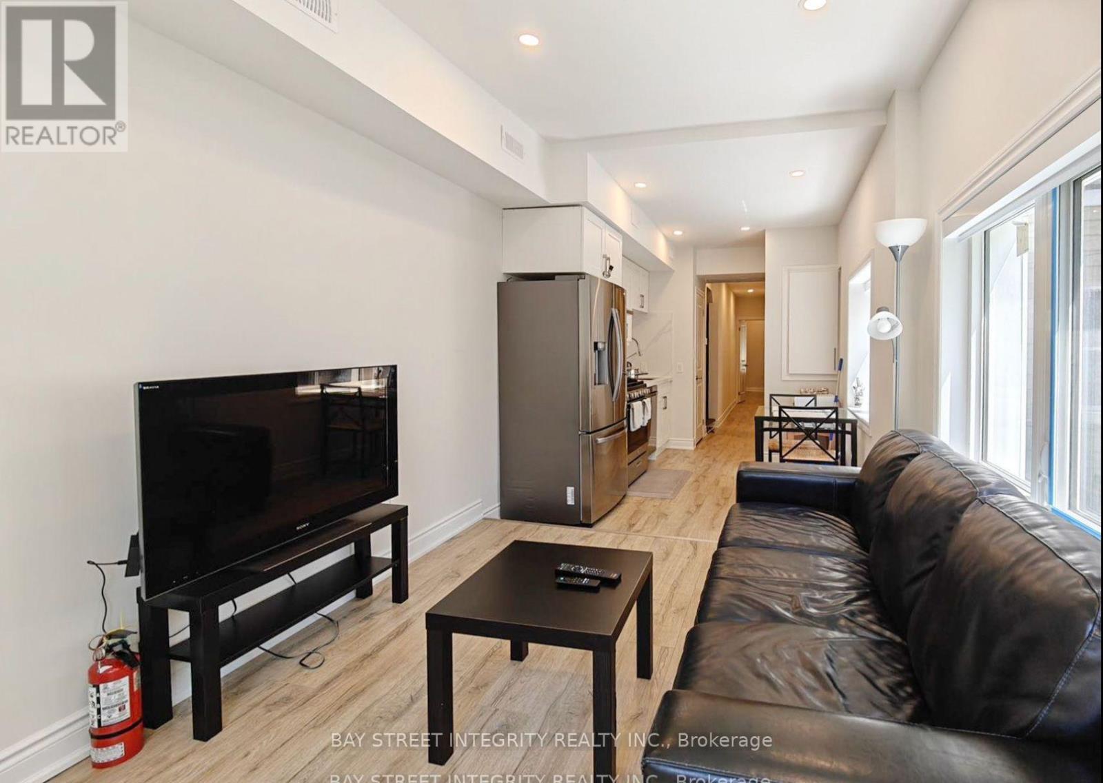 Unit 1 - 598 Crawford Street, Toronto, Ontario  M6G 3K2 - Photo 4 - C12007351