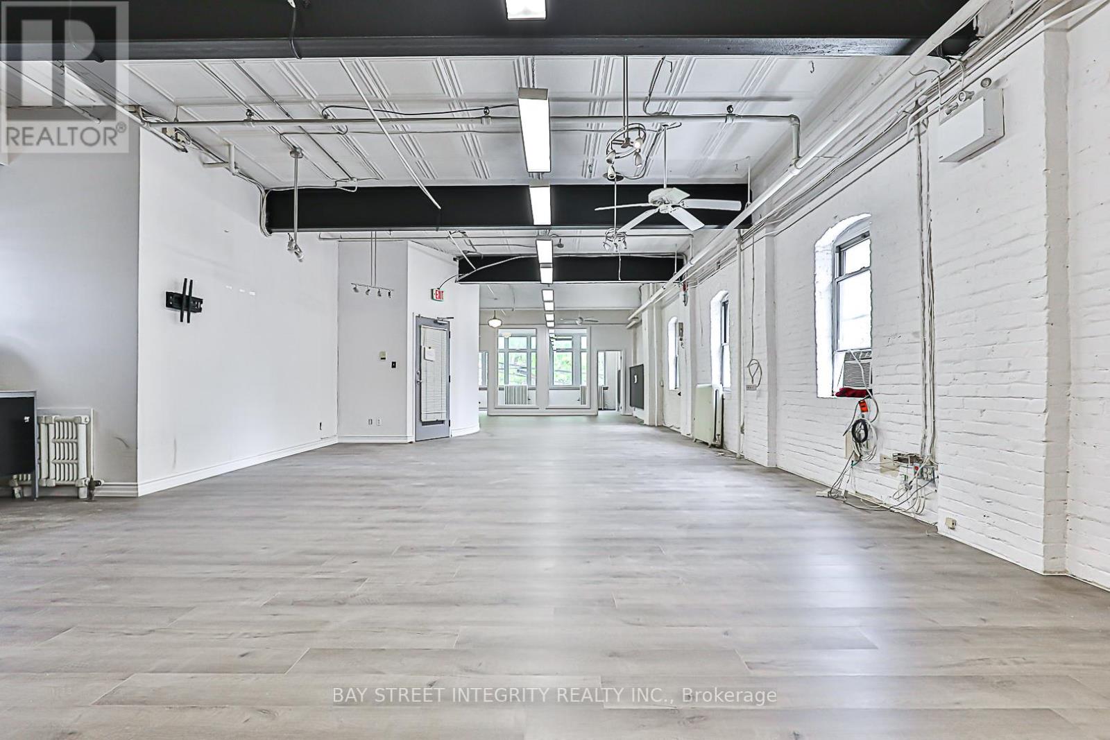 2ND FLR - 51 BULWER STREET, Toronto, Ontario