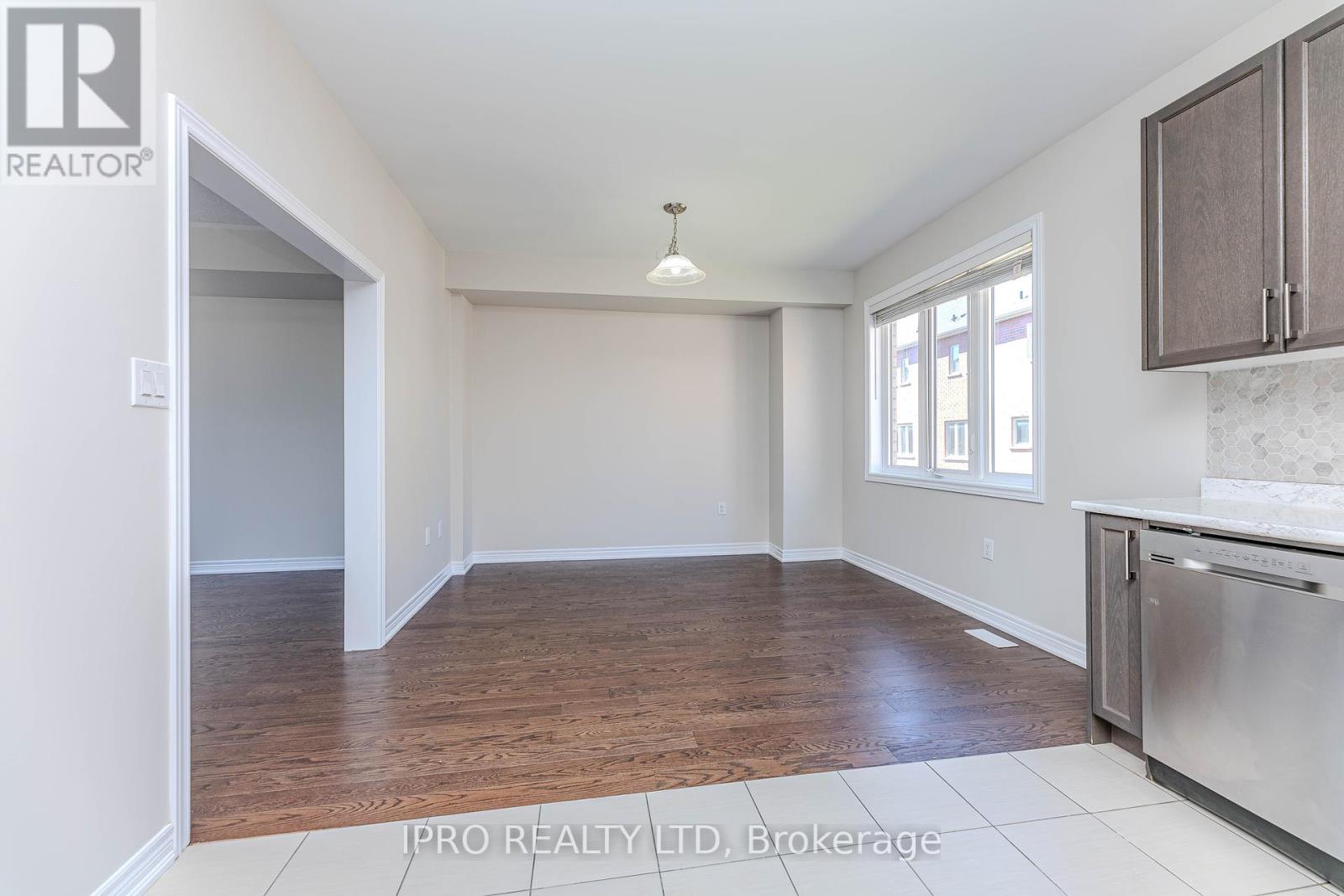 54 Hashmi Place, Brampton (Credit Valley), Ontario  L6Y 6K1 - Photo 8 - W12171746