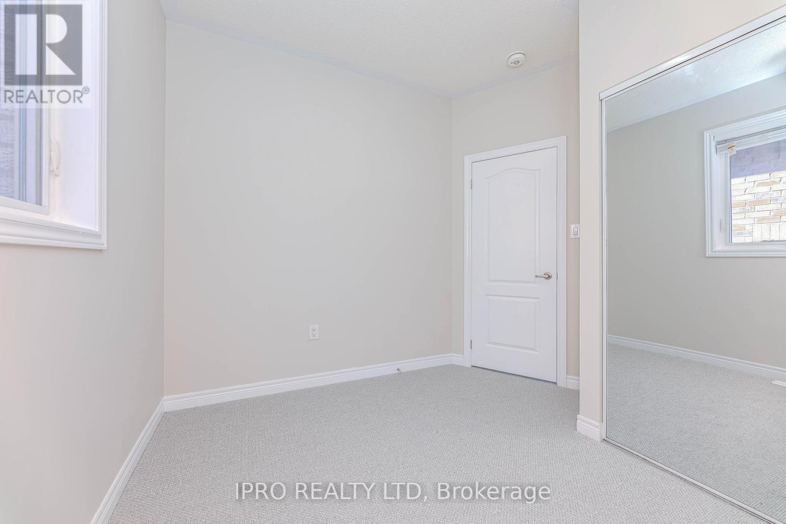 54 Hashmi Place, Brampton (Credit Valley), Ontario  L6Y 6K1 - Photo 37 - W12171746