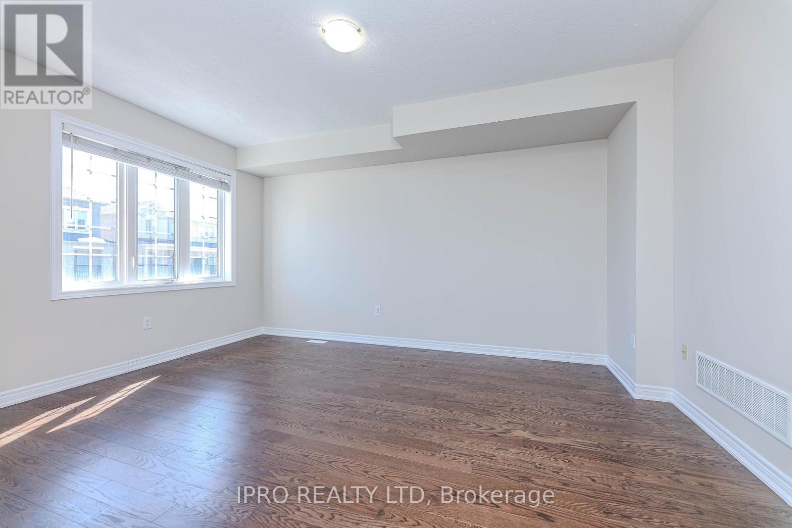 54 Hashmi Place, Brampton, Ontario  L6Y 6K1 - Photo 3 - W12171746