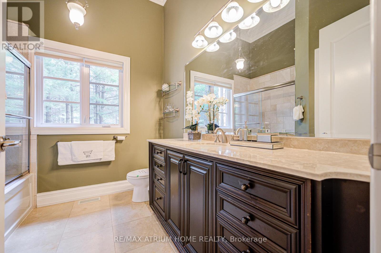10 Woodlot Court, Whitchurch-Stouffville, Ontario  L4A 2L6 - Photo 22 - N12177519