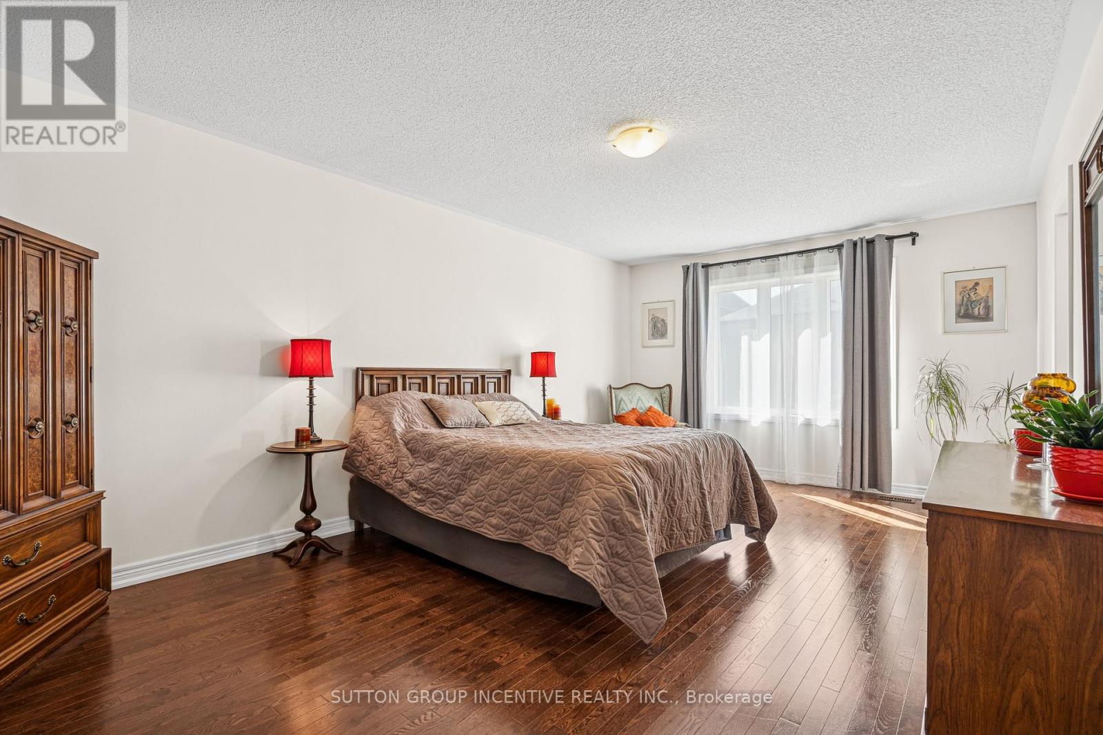 1322 Bardeau Street, Innisfil, Ontario  L0L 1W0 - Photo 18 - N12177520