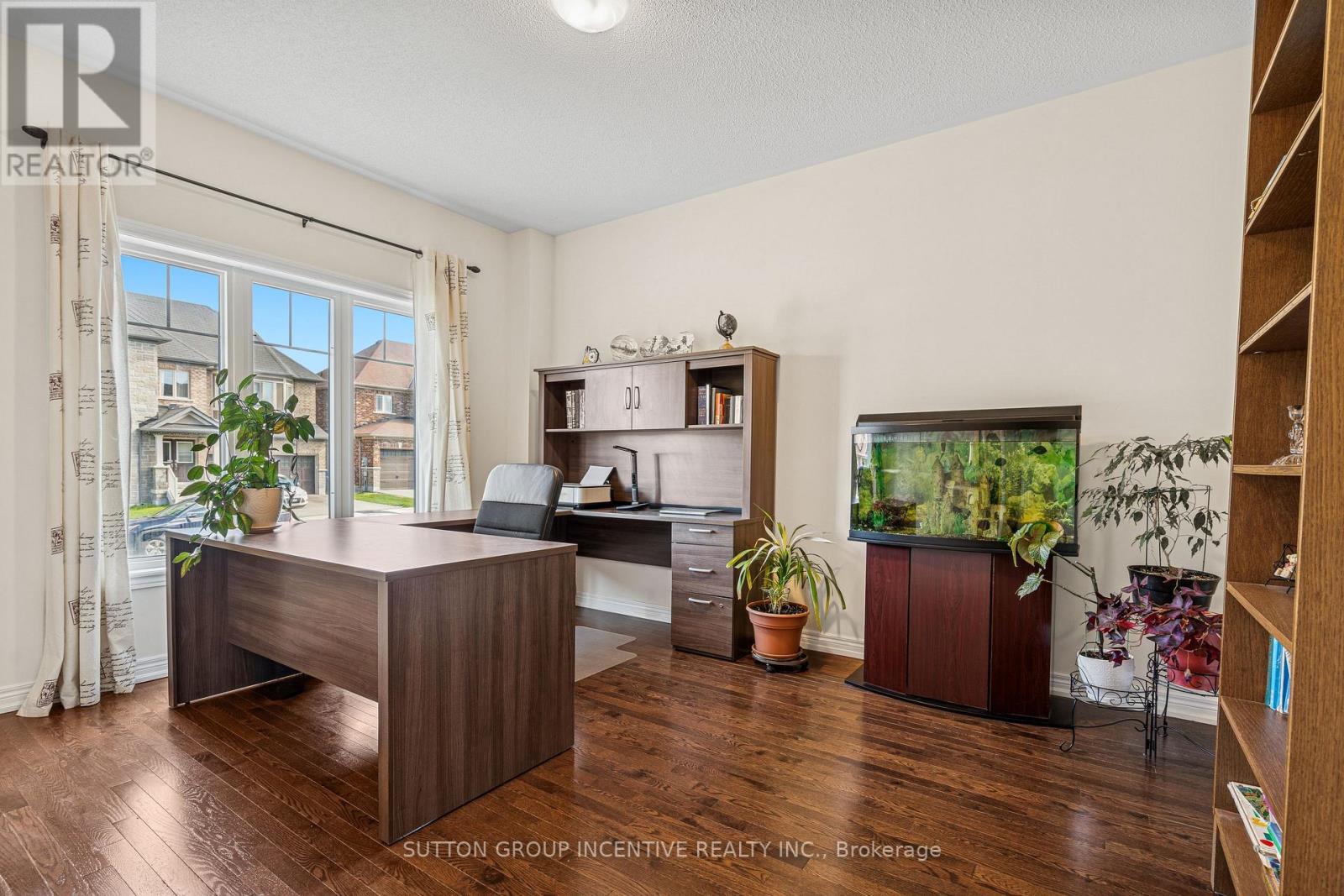 1322 Bardeau Street, Innisfil, Ontario  L0L 1W0 - Photo 4 - N12177520