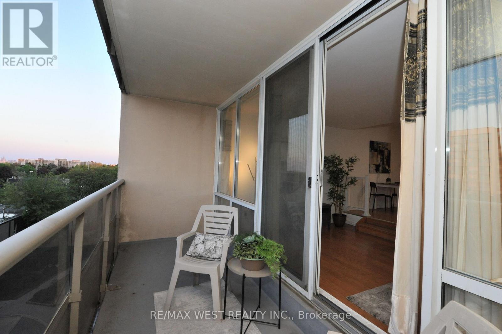 606 - 25 Four Winds Drive, Toronto, Ontario  M3J 1K8 - Photo 26 - W12177496