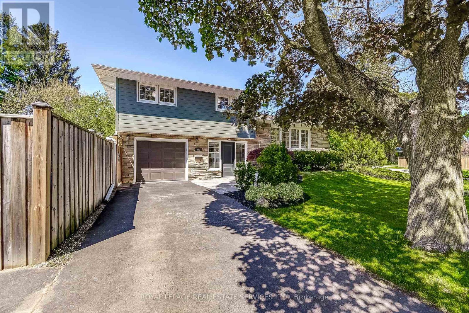 351 Strathcona Drive, Burlington (Shoreacres), Ontario  L7L 2E4 - Photo 2 - W12177505