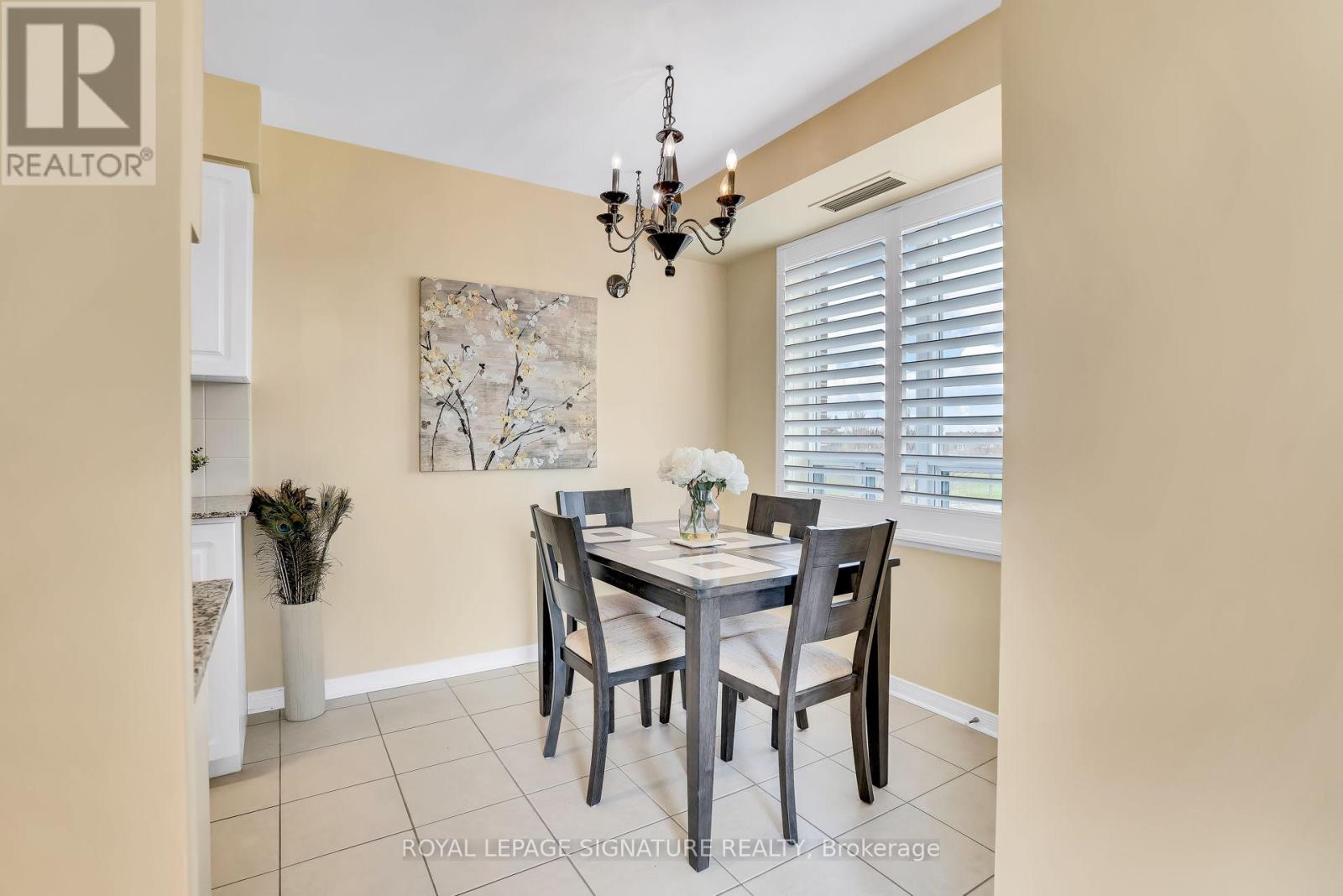 206 - 55 Via Rosedale, Brampton, Ontario  L6R 0V1 - Photo 8 - W12177507