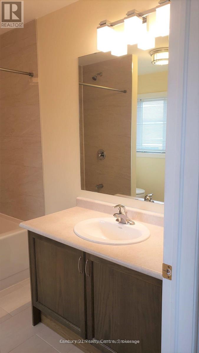 9 Fawson Cove Way, Brampton, Ontario  L6R 0G7 - Photo 19 - W12177524