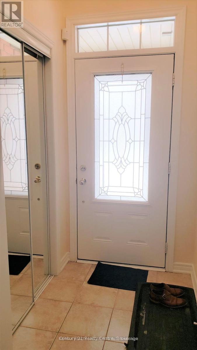 9 Fawson Cove Way, Brampton, Ontario  L6R 0G7 - Photo 2 - W12177524