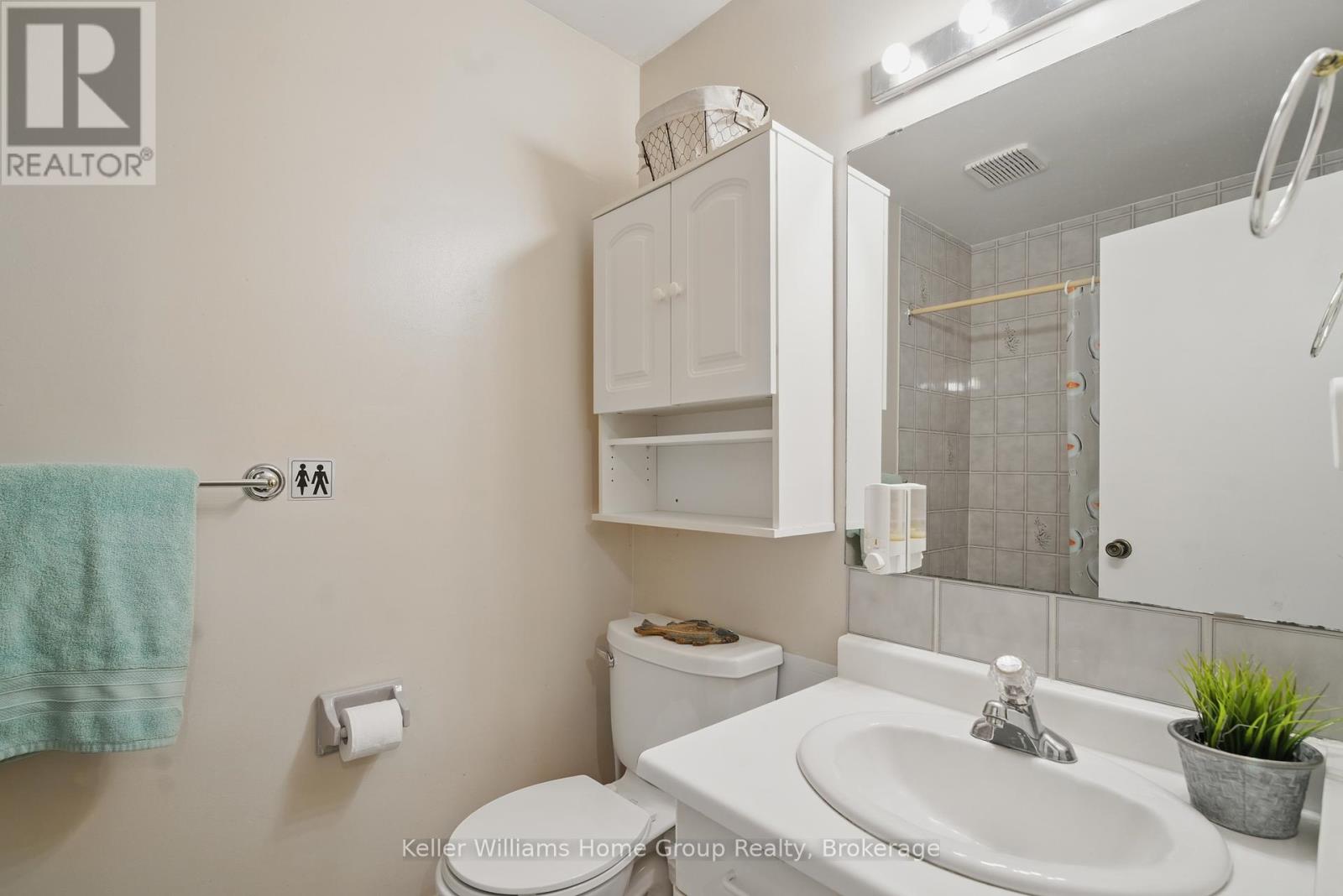 4 Market Street, Kitchener, Ontario  N2K 1H2 - Photo 17 - X12169934
