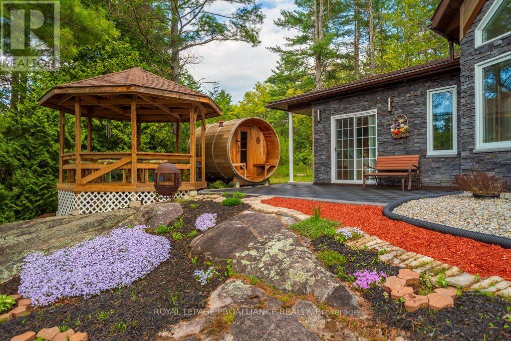 1071 Pine Path Lane, North Frontenac, Ontario K0H 1J0 - Photo 33 - X12177532
