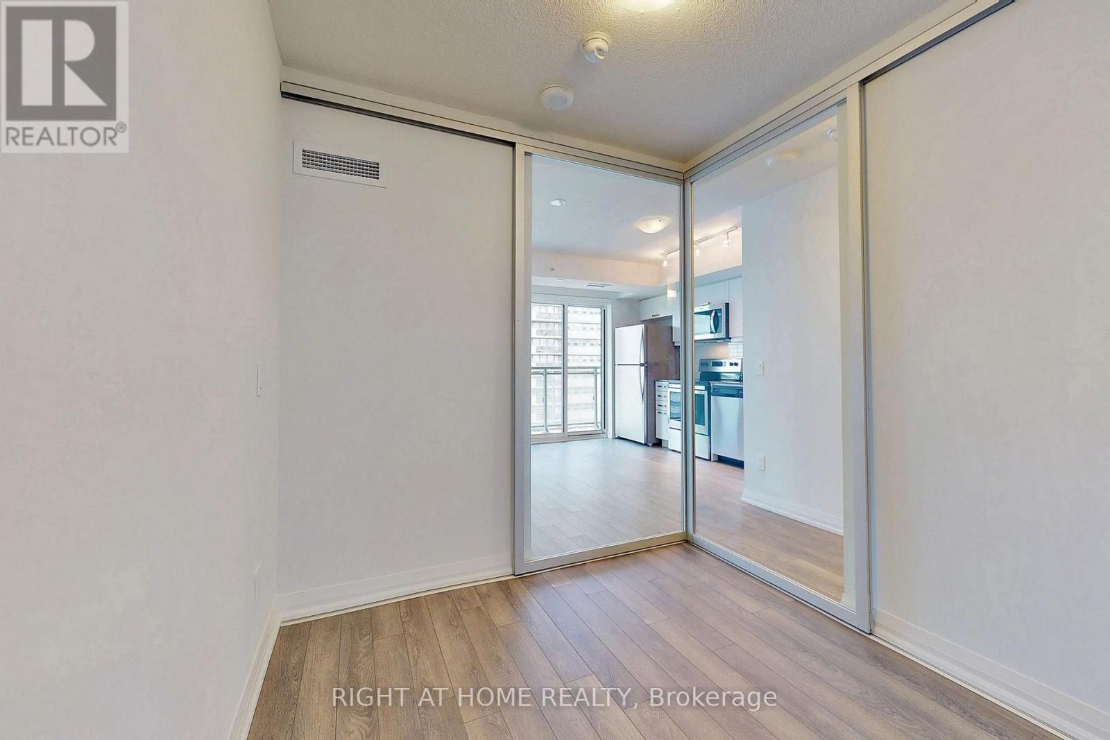 Unknown Address, ,     - Photo 19 - E12177526