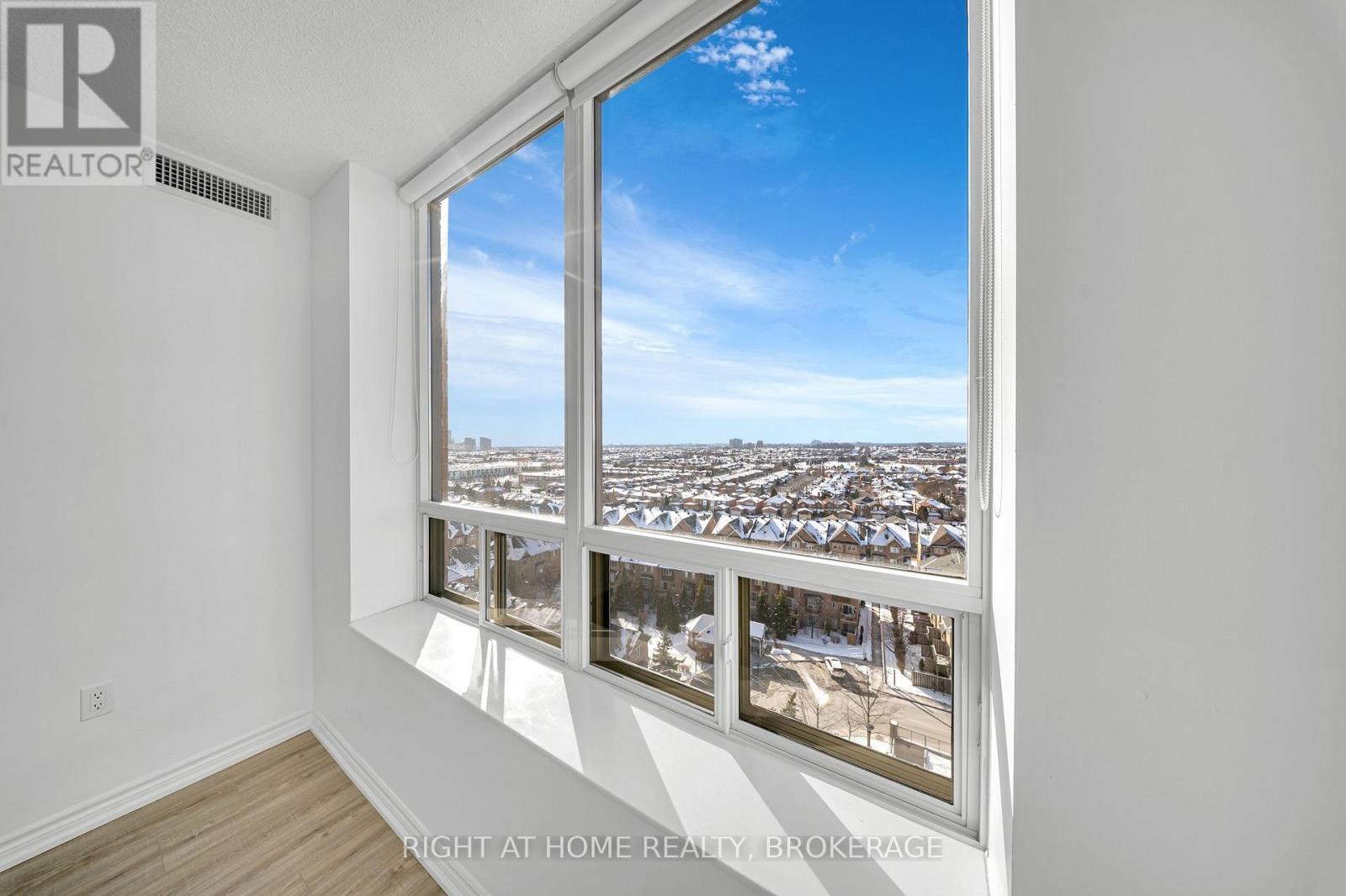 1105 - 55 Strathaven Drive, Mississauga, Ontario  L5R 4G9 - Photo 23 - W12177528
