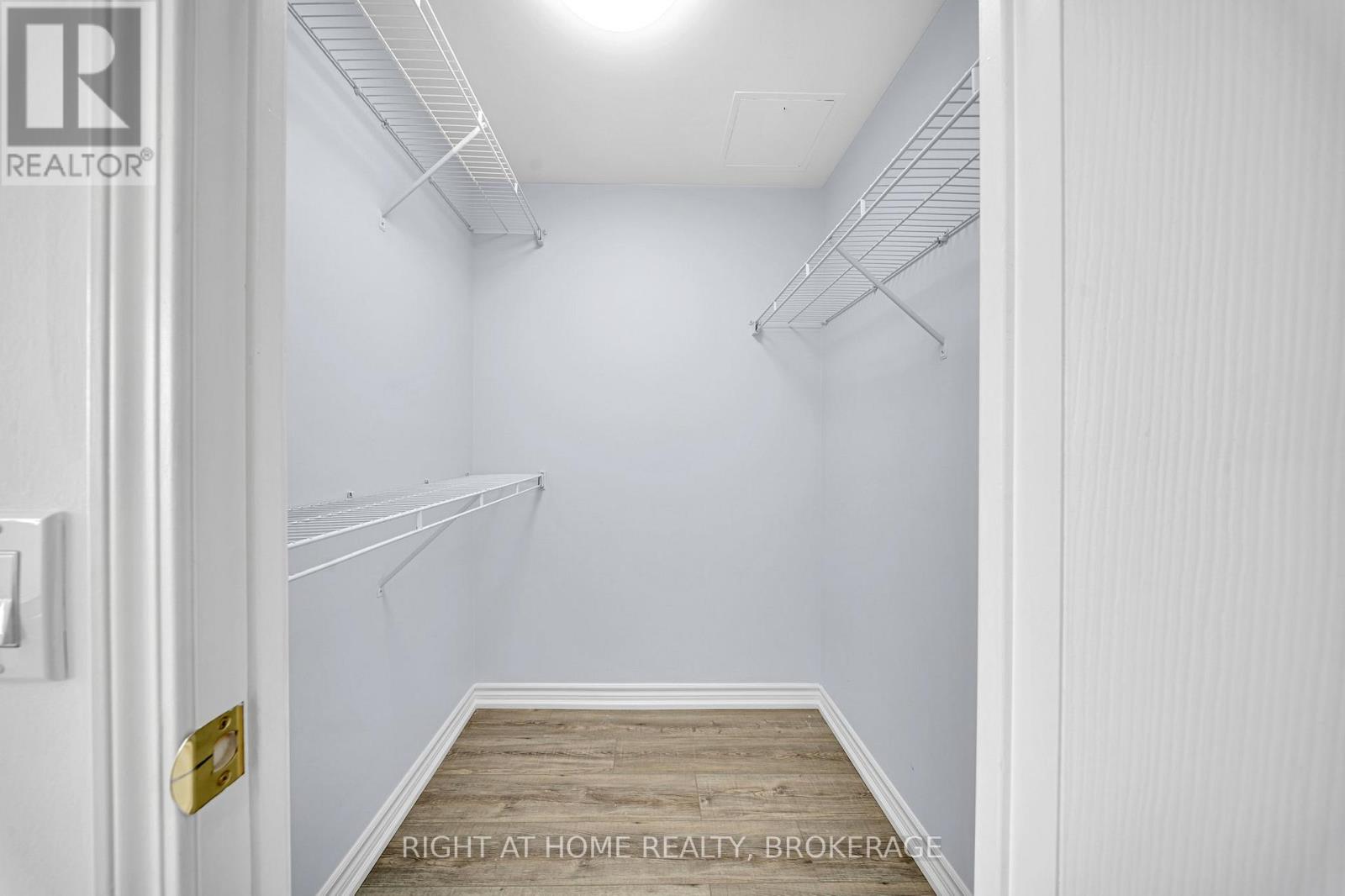 1105 - 55 Strathaven Drive, Mississauga, Ontario  L5R 4G9 - Photo 26 - W12177528