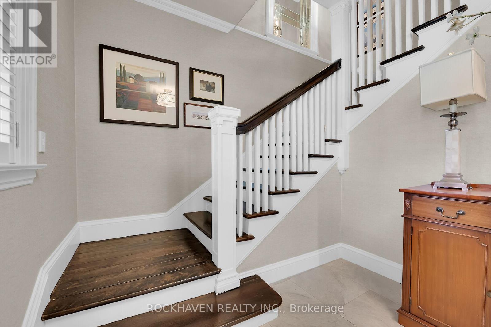 53 Glenfern Avenue, Hamilton, Ontario  L8P 2T6 - Photo 17 - X12177534