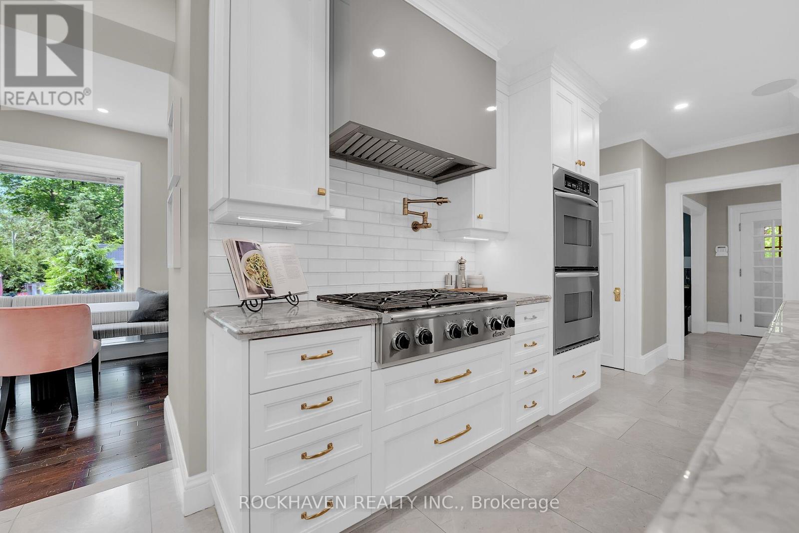53 Glenfern Avenue, Hamilton, Ontario  L8P 2T6 - Photo 7 - X12177534