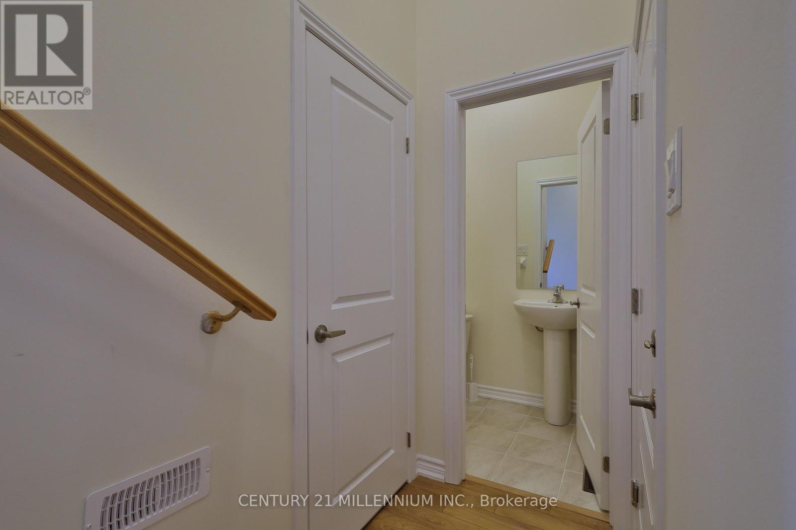 106 Winters Way, Shelburne, Ontario  L9V 3Y1 - Photo 8 - X12177535