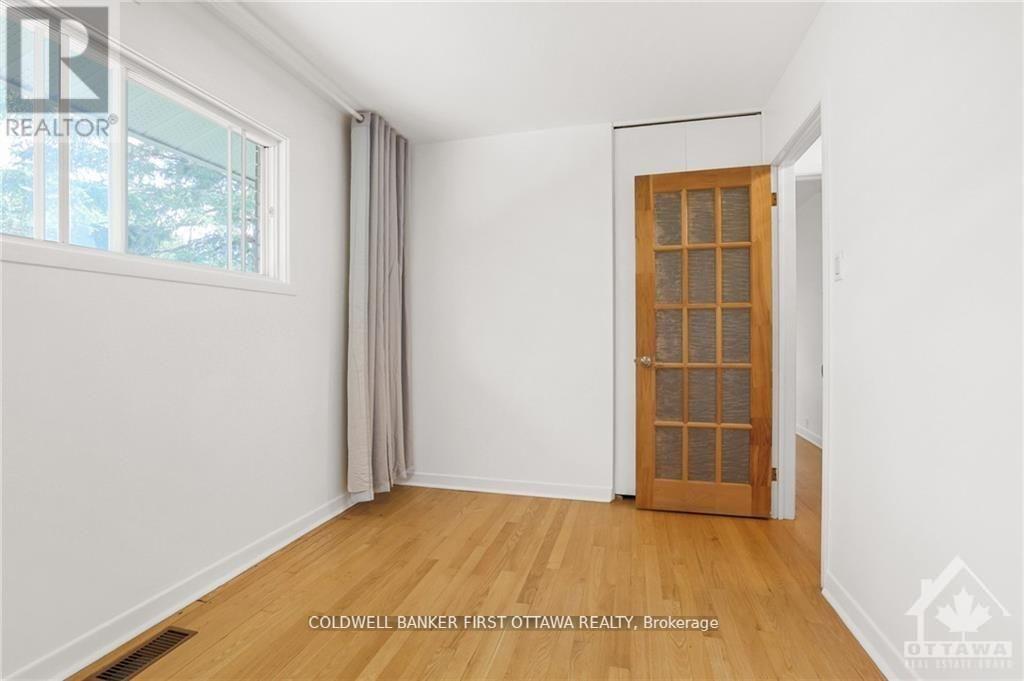 27 Hogan Street, Ottawa, Ontario  K2E 5E8 - Photo 14 - X12177546