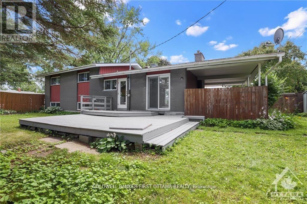 27 Hogan Street, Ottawa, Ontario  K2E 5E8 - Photo 3 - X12177546