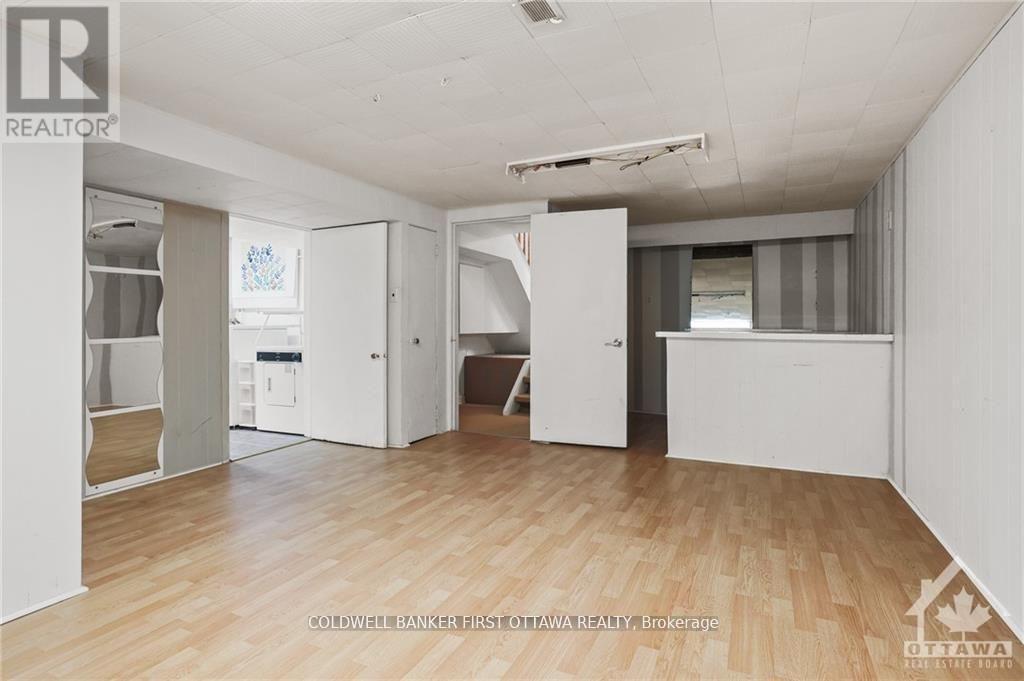 27 Hogan Street, Ottawa, Ontario  K2E 5E8 - Photo 5 - X12177546