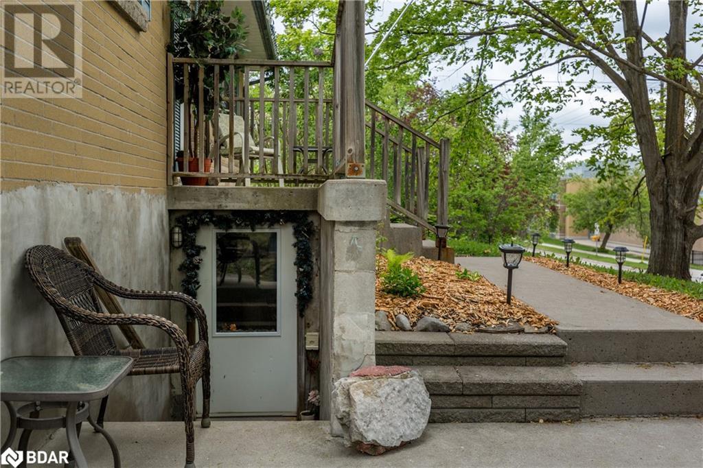 Property at 48 BRANT Street W image 5