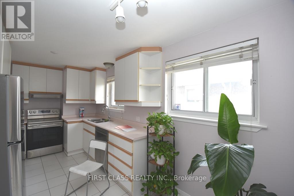 Main - 331 Woodsworth Road, Toronto, Ontario  M2L 2T7 - Photo 20 - C12177555