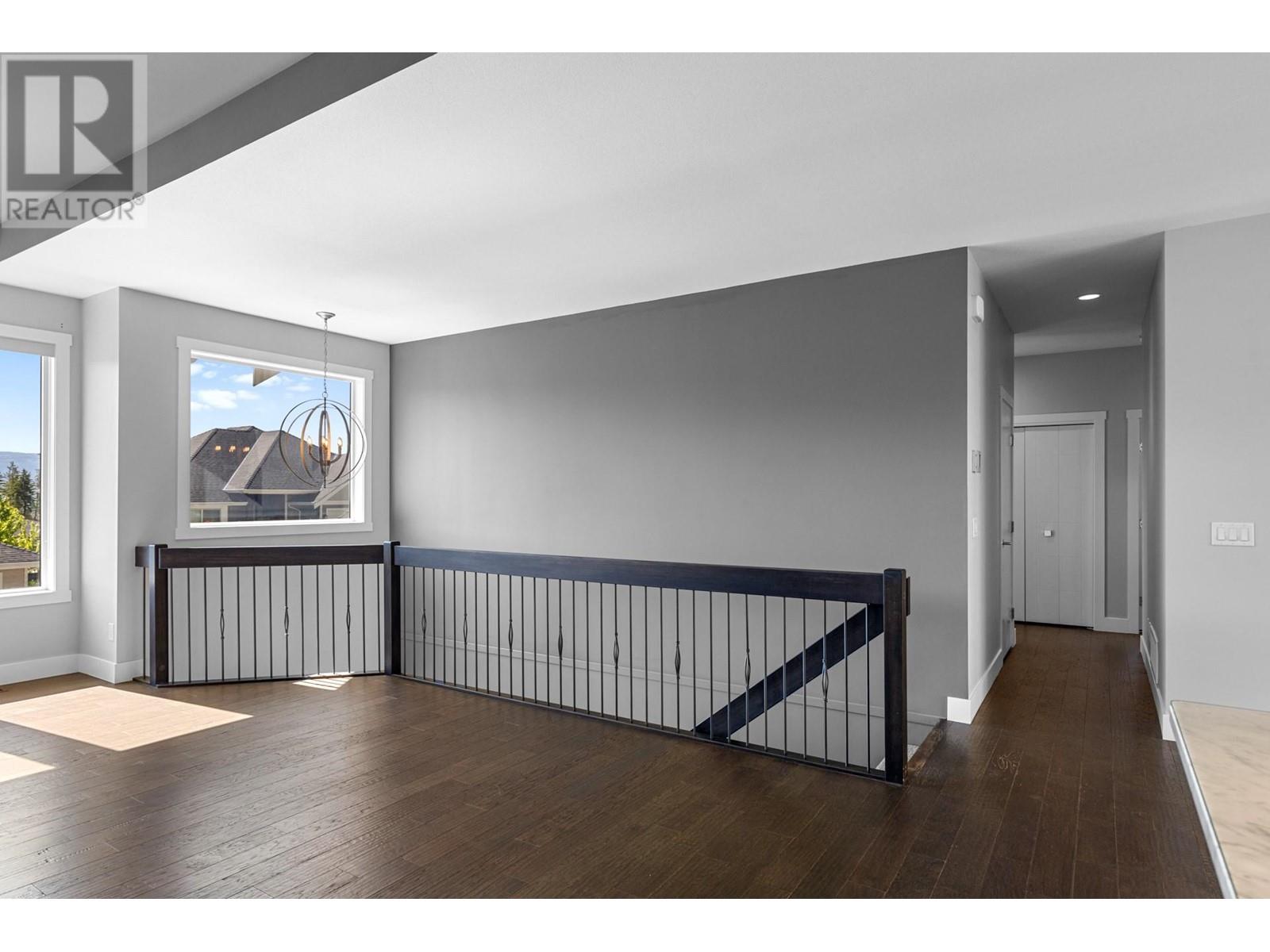 272 Upper Canyon Drive N, Kelowna, British Columbia  V1V 3C7 - Photo 3 - 10348442