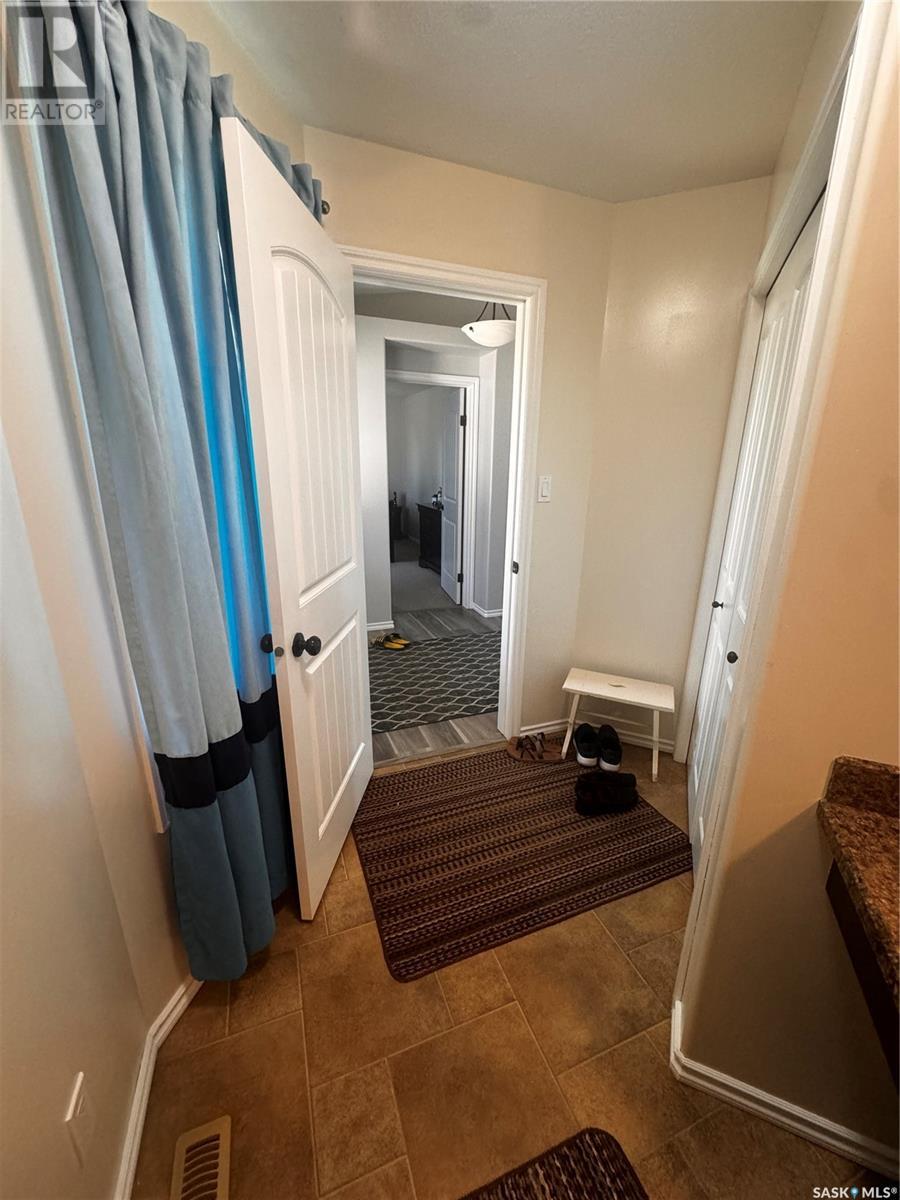 101 Rye Street, Yellow Grass, Saskatchewan  S0G 5J0 - Photo 4 - SK007358