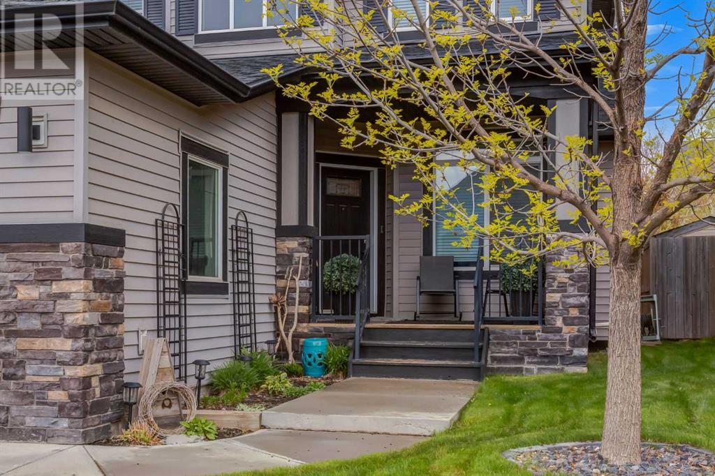 288 Coopers Hill Sw, Airdrie, Alberta  T4B 0S1 - Photo 2 - A2223842