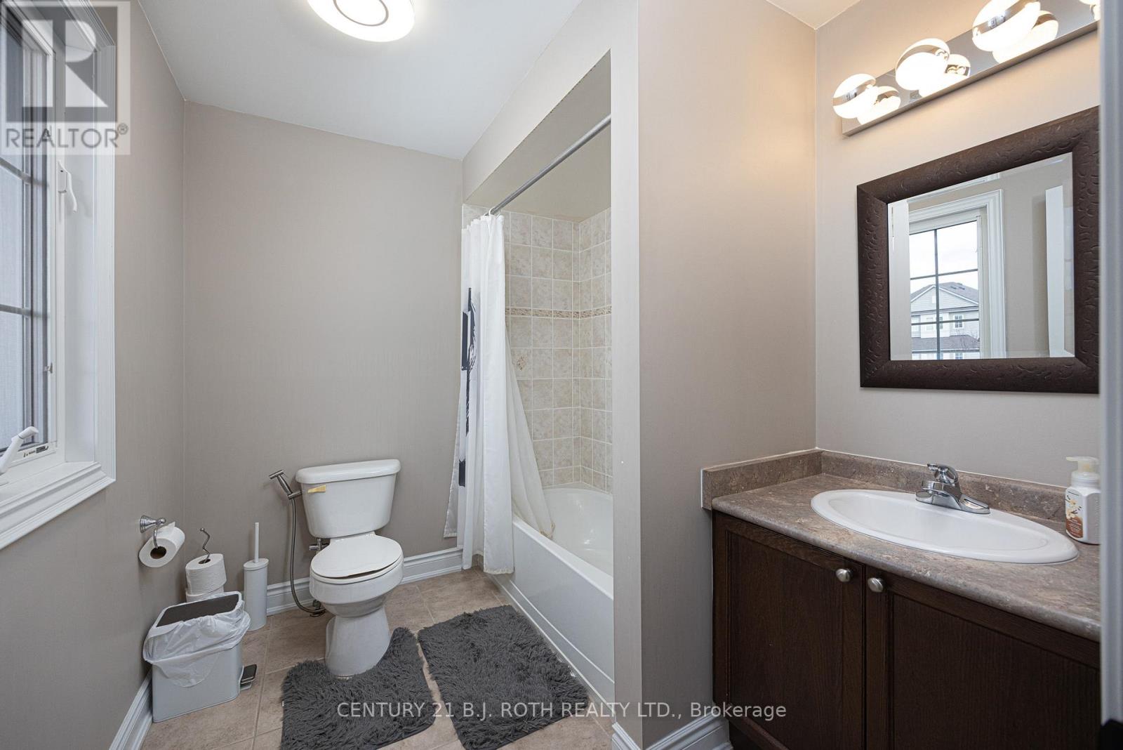 41 Commonwealth Road, Barrie (Innis-Shore), Ontario  L4M 0E1 - Photo 32 - S12177562