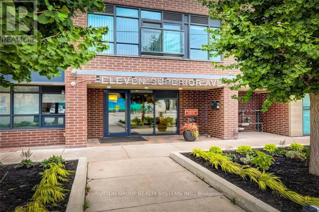 809 - 11 Superior Avenue, Toronto, Ontario  M8V 0A7 - Photo 2 - W12177552