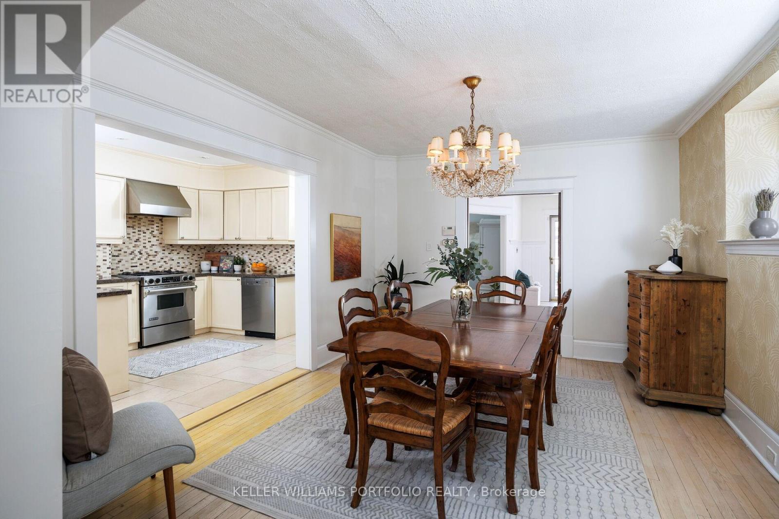 296 Wright Avenue, Toronto, Ontario  M6R 1L9 - Photo 10 - W12177553