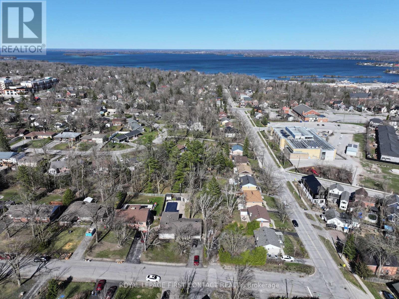 48 Brant Street W, Orillia, Ontario  L3V 3N7 - Photo 37 - S12175042