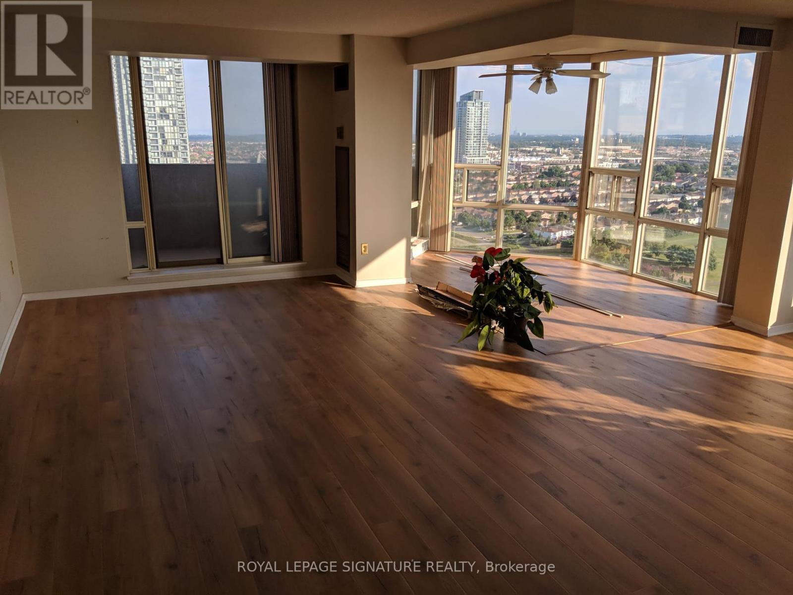 2209 - 330 Rathburn Road W, Mississauga, Ontario  L5B 3Y1 - Photo 6 - W12177288