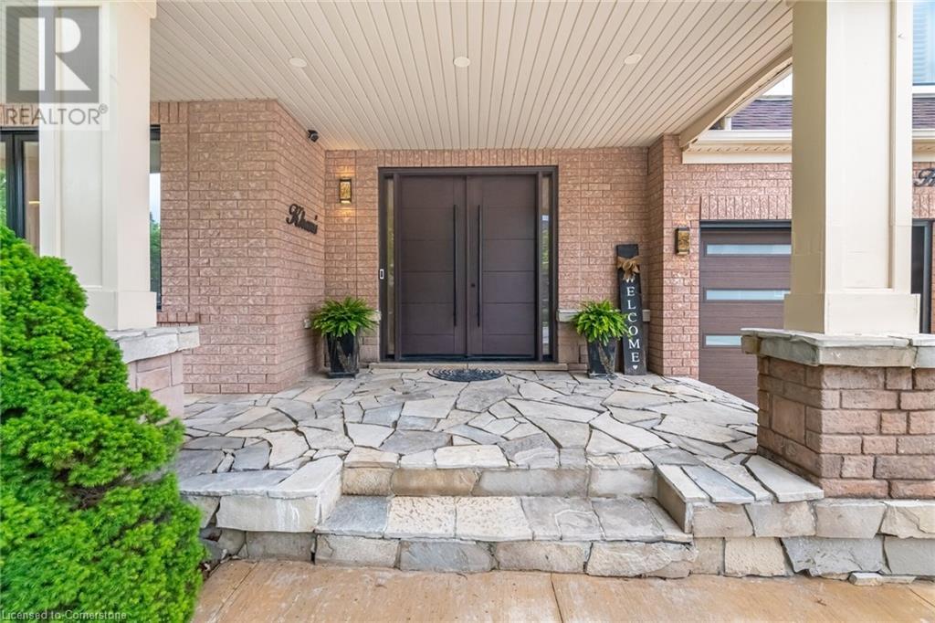 Property at 2185 HIGHCLIFFE Way image 2