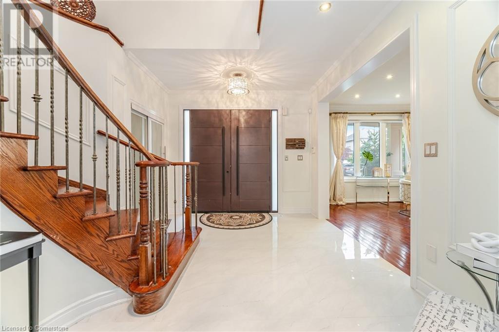Property at 2185 HIGHCLIFFE Way image 4