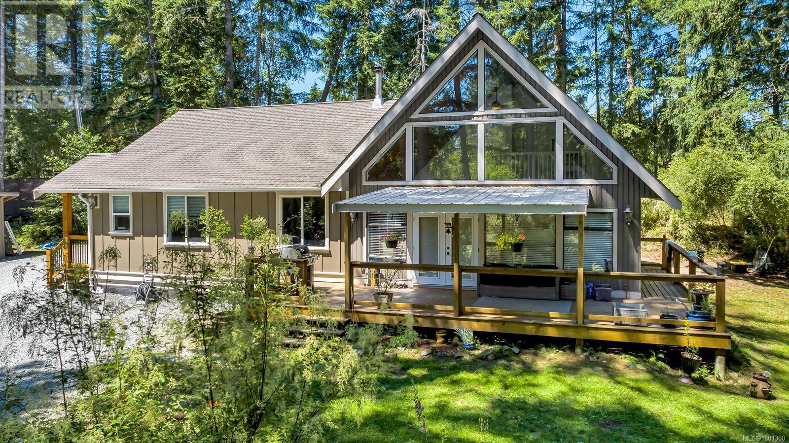 905 Whittaker Rd, Malahat, British Columbia