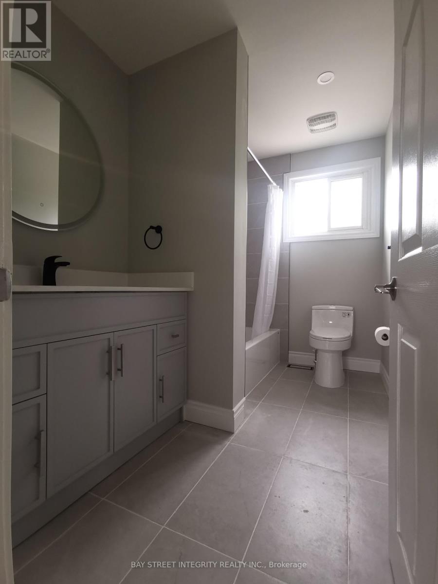 3527 Rexway Drive, Burlington (Roseland), Ontario  L7N 2L8 - Photo 8 - W12177572