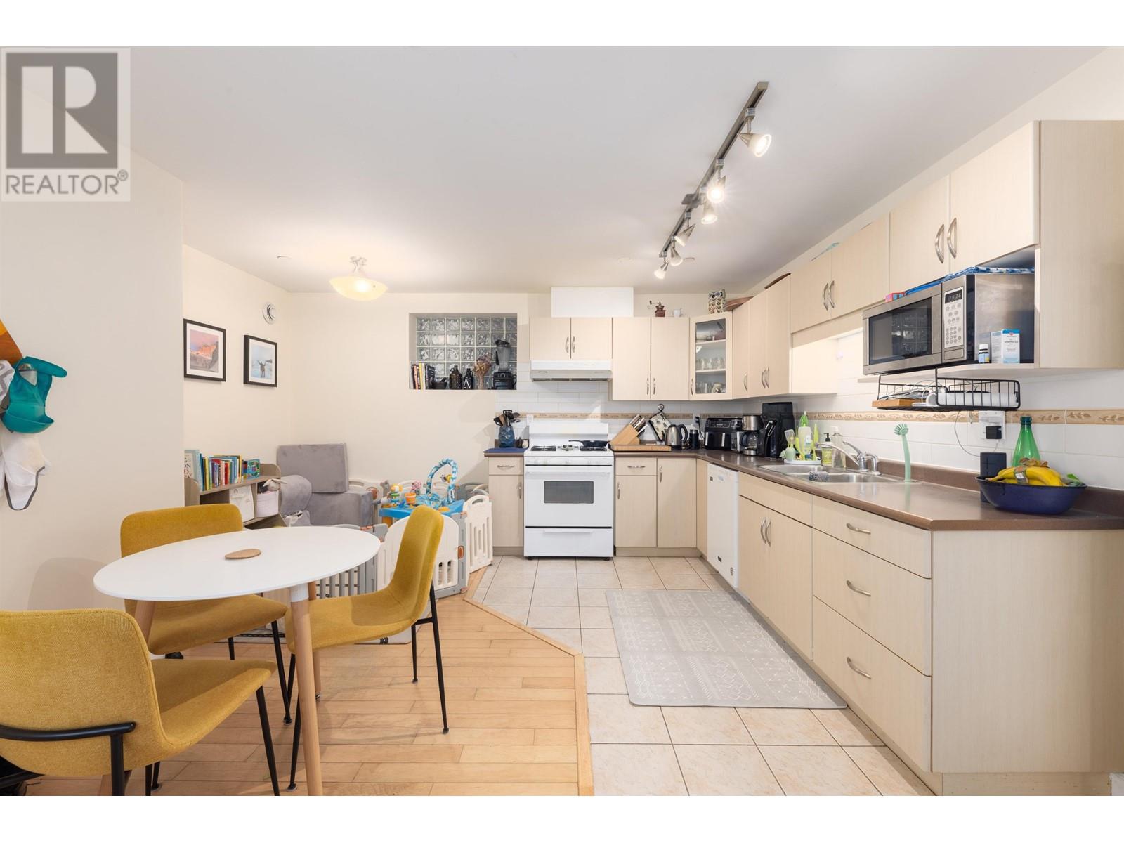 151 W 14th Avenue, Vancouver, British Columbia  V5Y 1W8 - Photo 10 - R3008072
