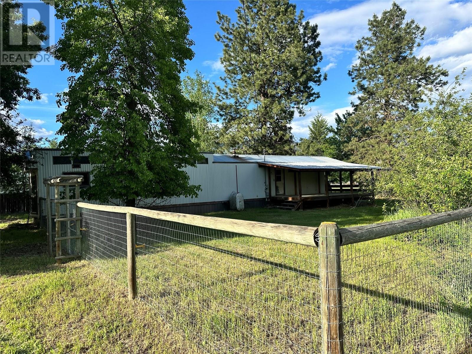 5930 18th Street, Grand Forks, British Columbia  V0H 1H0 - Photo 8 - 10349495