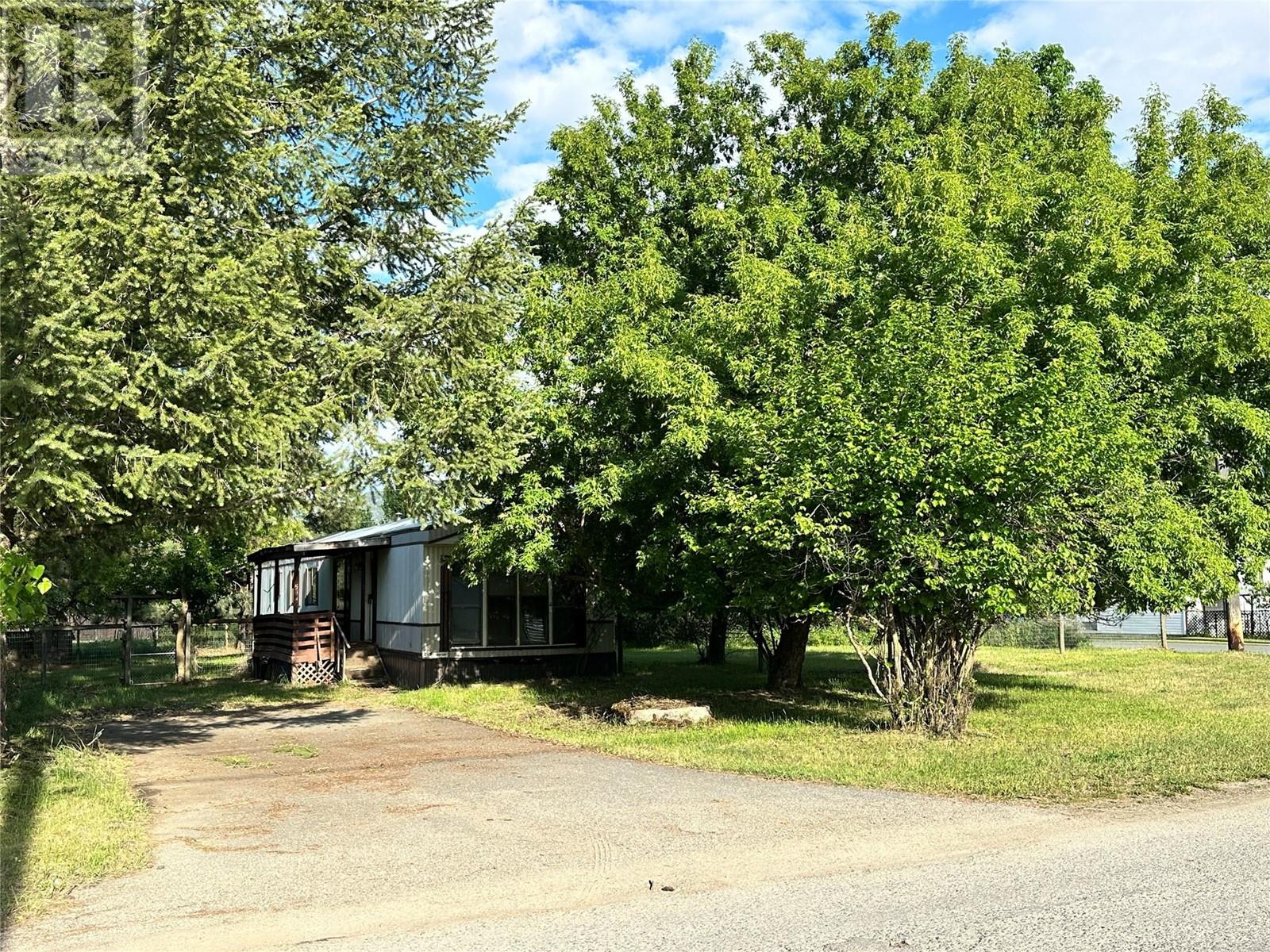 5930 18th Street, Grand Forks, British Columbia  V0H 1H0 - Photo 31 - 10349495