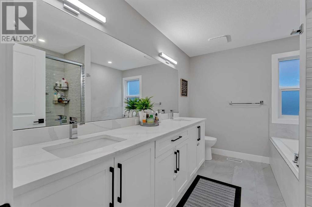 114 Sandpiper Bend, Chestermere, Alberta  T1X 2S8 - Photo 21 - A2225012