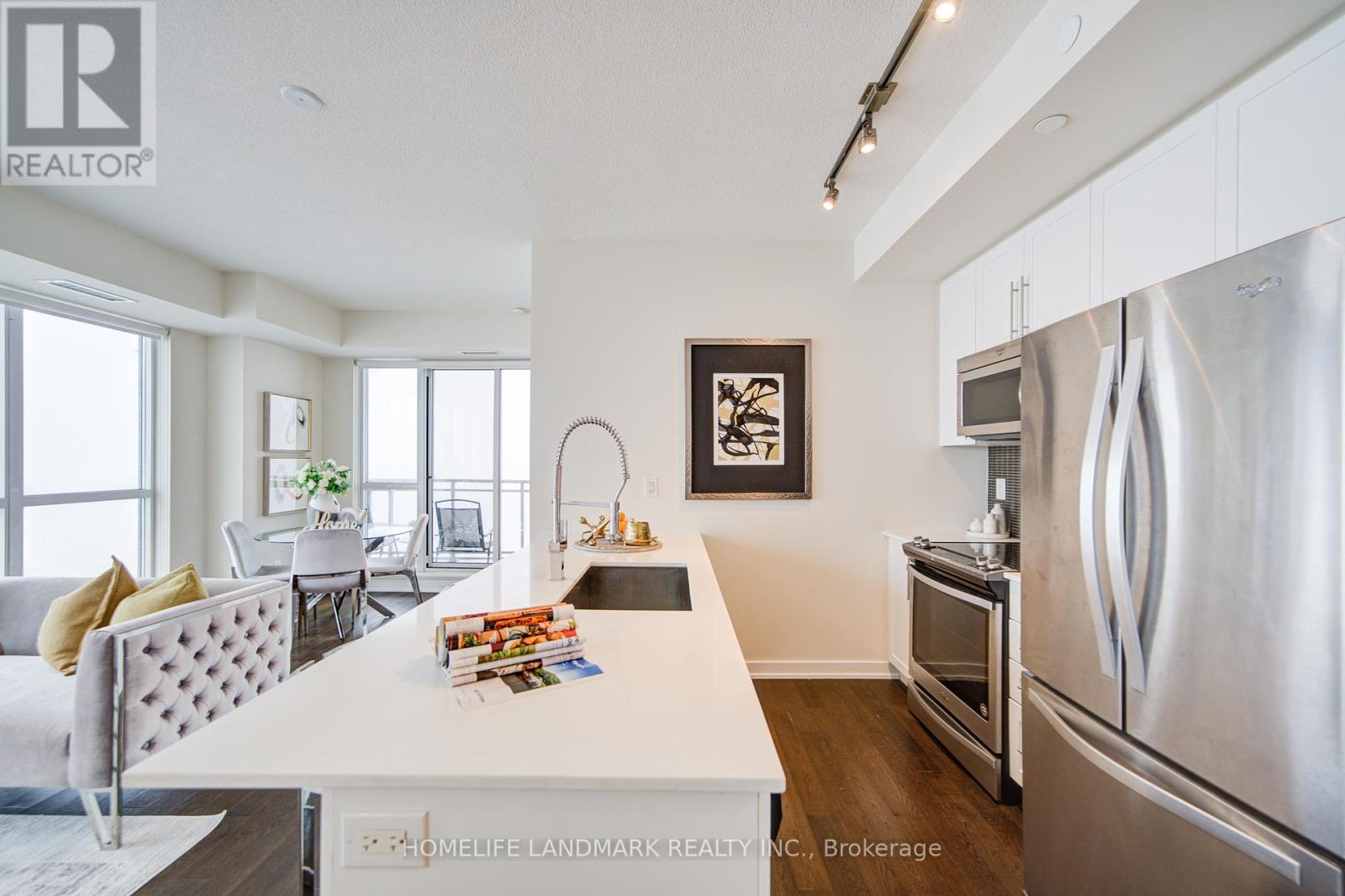 4507 - 4011 Brickstone Mews, Mississauga, Ontario  L5B 0J7 - Photo 7 - W12167939
