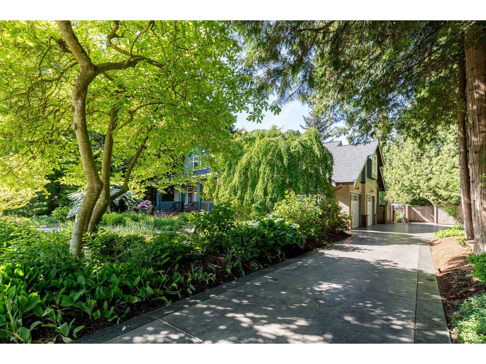 Property at 12677 24 AVENUE image 4