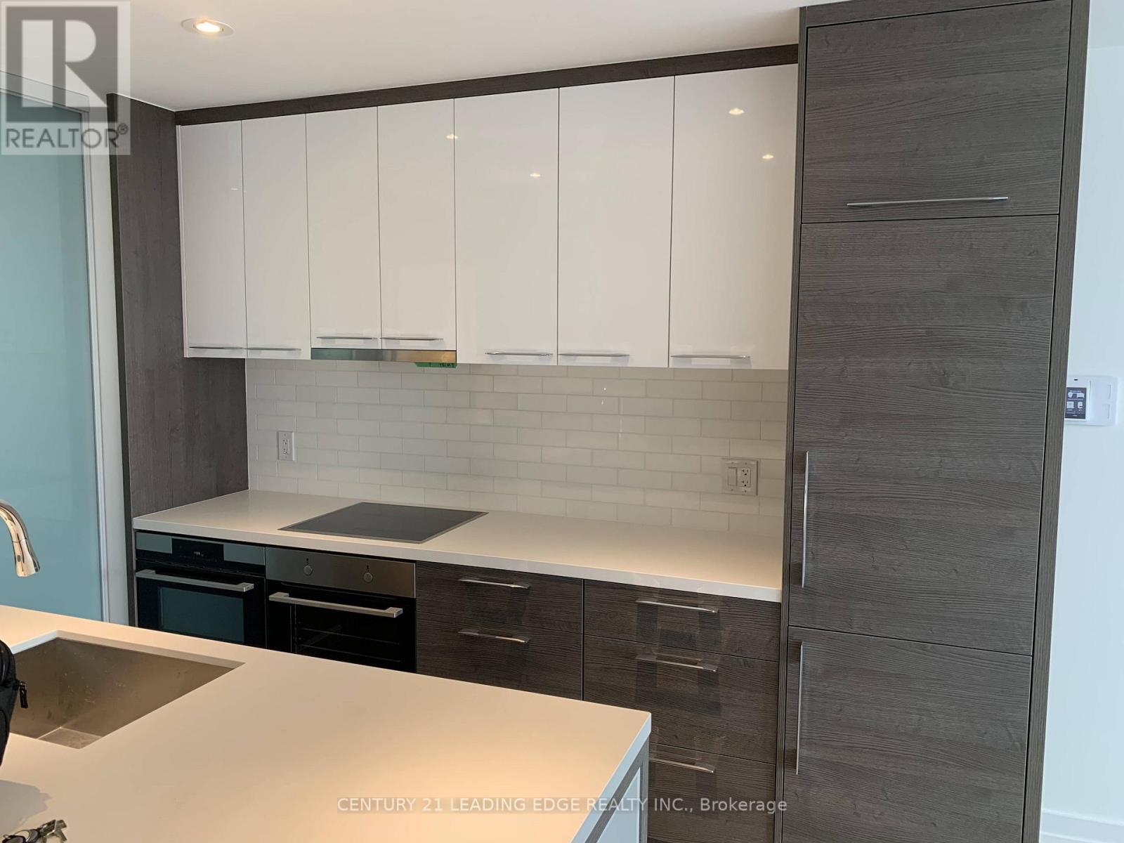 3301 - 488 University Avenue, Toronto (Kensington-Chinatown), Ontario  M5G 0C1 - Photo 7 - C12177602